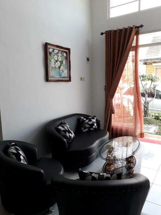 Villa Puncak Garuda A5 Batu  Exterior foto